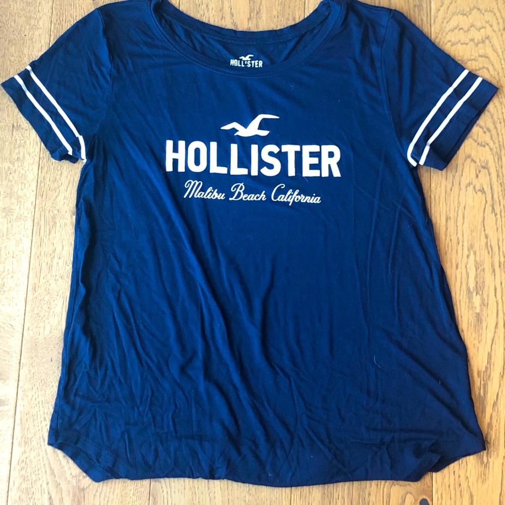 Hollister bundle! 2 XS blouses